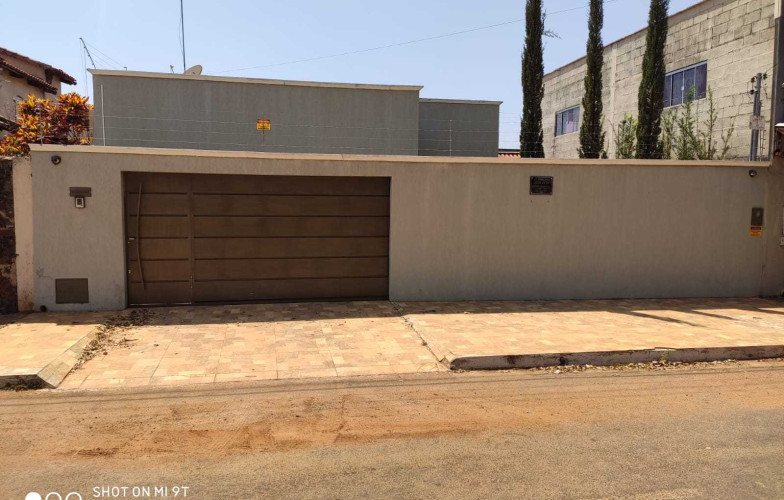 VENDIDA... Casa de Alto Padrão, toda na Lage. VENDIDA - 