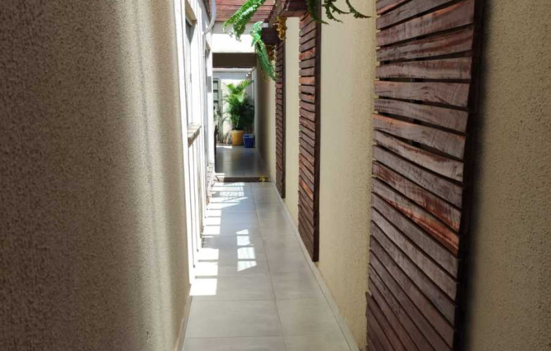 VENDIDA... Casa de Alto Padrão, toda na Lage. VENDIDA - 