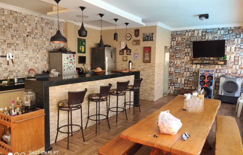 VENDIDA... Casa de Alto Padrão, toda na Lage. VENDIDA - 