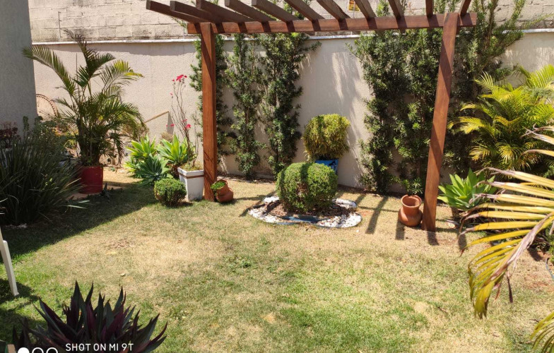 VENDIDA... Casa de Alto Padrão, toda na Lage. VENDIDA - 