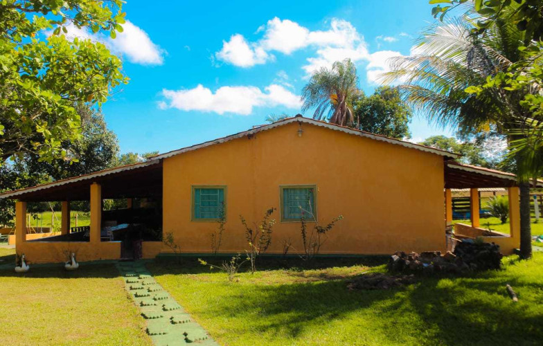 Chácara em Cezarina - 